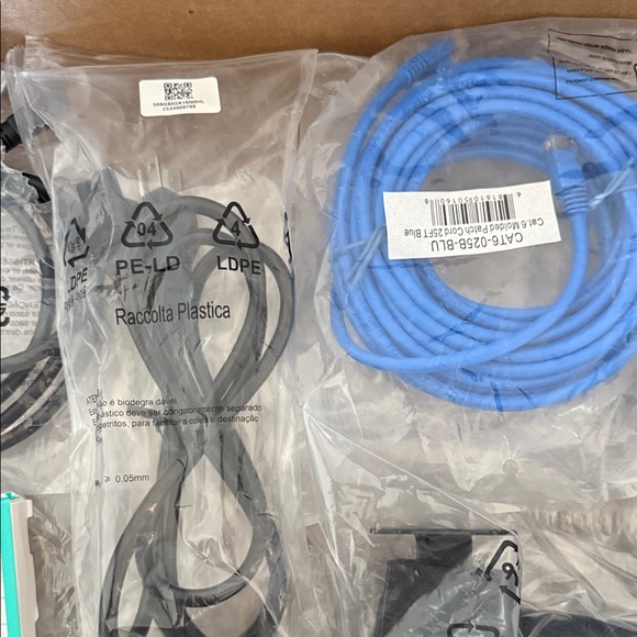 Philips Computer Monitor and Keyboard Set - Picture 7 of 11